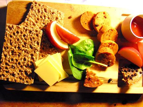 Plateau de frauxmage et charcuterie végétale