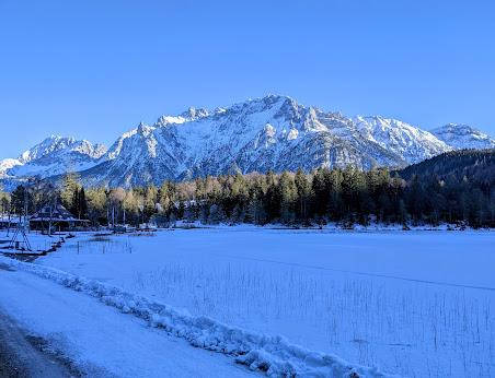 25 Fotos  Mittenwald — Lautersee — Ferchensee — Laintal — 4. Advent 2021