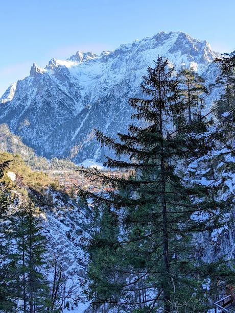 25 Fotos  Mittenwald — Lautersee — Ferchensee — Laintal — 4. Advent 2021