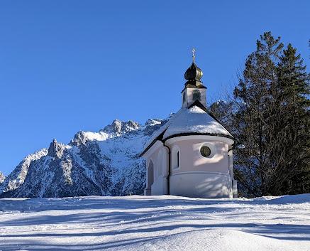 25 Fotos  Mittenwald — Lautersee — Ferchensee — Laintal — 4. Advent 2021