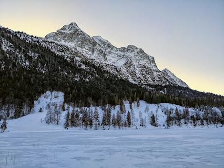 25 Fotos  Mittenwald — Lautersee — Ferchensee — Laintal — 4. Advent 2021