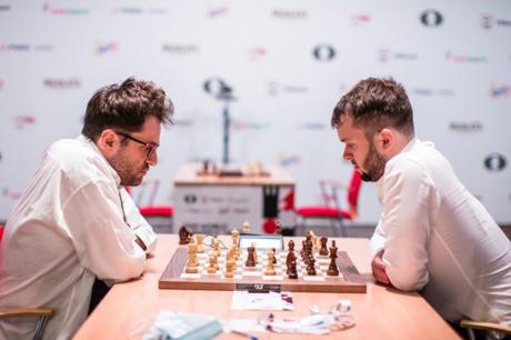 Un championnat du monde d'échecs en blitz ouvert après 3 défaites de Magnus Carlsen