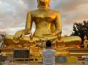 Pèlerinage comme d’habitude buddha Pattaya
