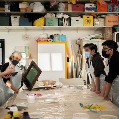 Initiative philanthropique – Alexander McQueen – A TEAM ARTS EDUCATION INITIATIVE