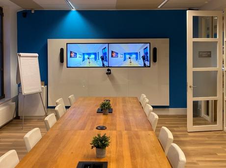 Philips Q-Line : la gamme d’écrans pour salles de réunion la plus complète