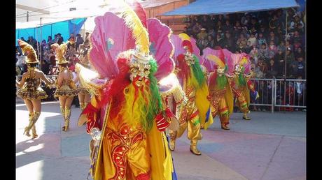 Pays Etranger - La Bolivie et son Carnaval