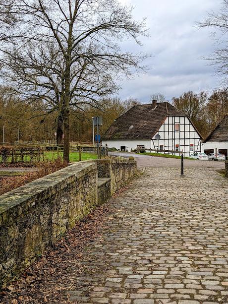 Hiddenhausen —  30 Bilder  Gut Bustedt und Naturschutzgebiet Bustedter Wiesen