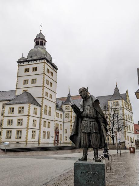 Un jour pluvieux à Paderborn en 50 photos / 50 Bilder — Regnerischer Tag in Paderborn