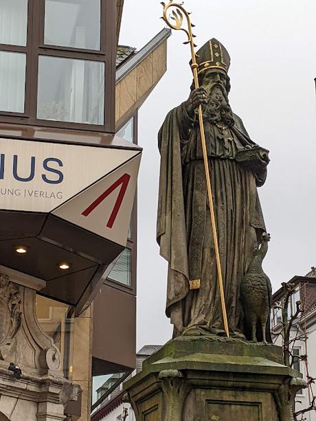 Un jour pluvieux à Paderborn en 50 photos / 50 Bilder — Regnerischer Tag in Paderborn