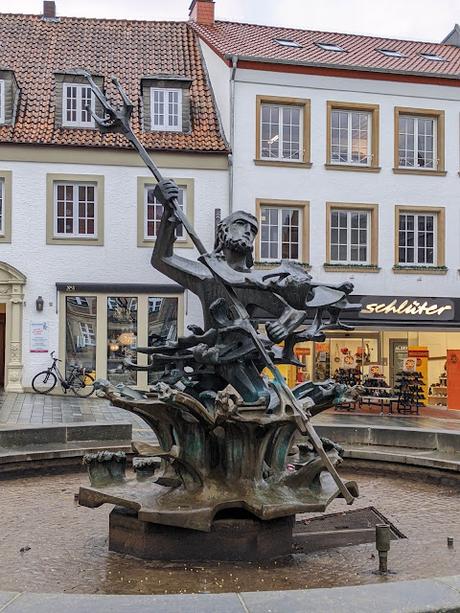 Un jour pluvieux à Paderborn en 50 photos / 50 Bilder — Regnerischer Tag in Paderborn