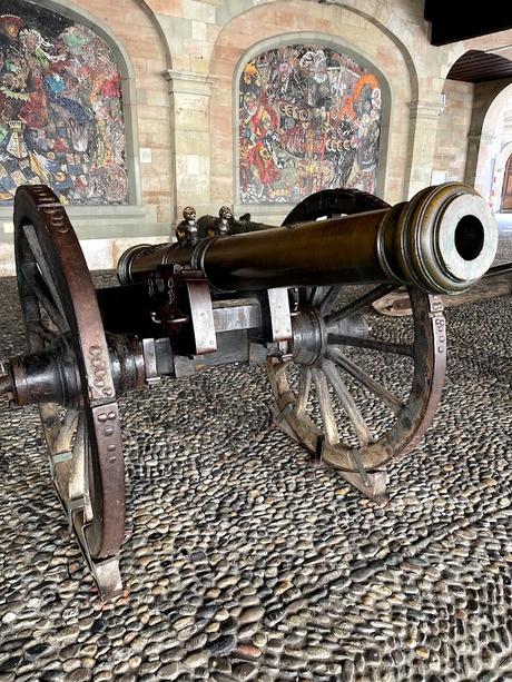 Canon sous l'Ancien Arsenal de Genève