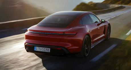 Les nouveaux modèles électriques de Porsche : autonomie