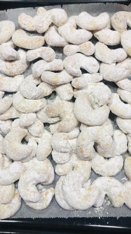 Kipferls à la vanille de Madagascar : sablés festifs ultra fondants alsaciens très faciles à faire ! Kipferls à la vanille de Madagascar : sablés festifs ultra fondants alsaciens très faciles à faire !