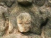 Inde, étudiants tombent sculpture Mahavira Pudukkottai