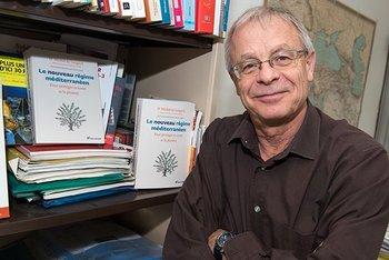 Variant Omicron, vaccins anti-Covid, effets secondaires et doses à répétition : allons-nous droit dans le mur ?