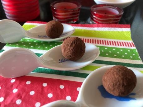Truffes au chocolat et bonne année 2022 Truffes au chocolat et bonne année 2022