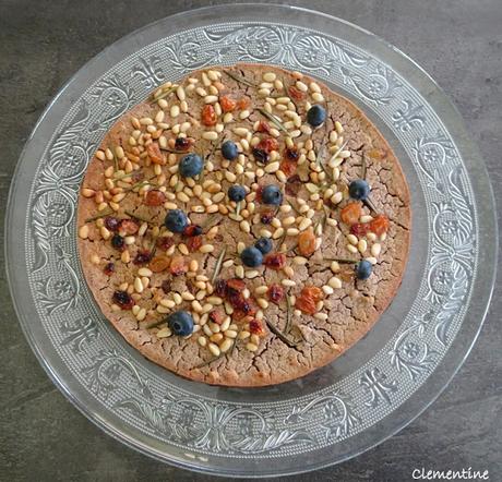 Castagnaccio - un gâteau italien à la farine de châtaignes