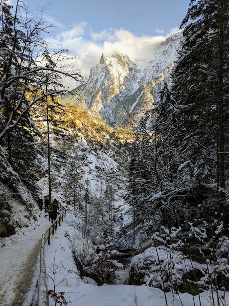 Neuschnee in Mittenwald  — 21 Bilder / photos — Mittenwald sous la nouvelle neige