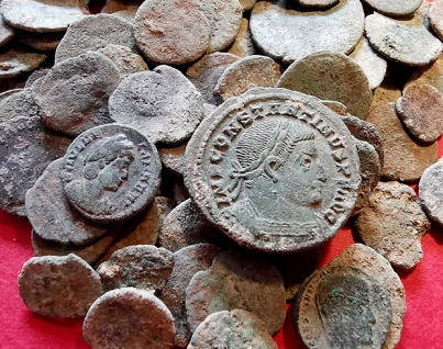 Espagne: des archéologues mis sur la piste d'un trésor de pièces romaines grâce à un blaireau
