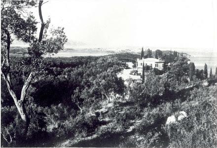 La villa Vraila (βίλα βράιλα) à Corfou en 1888 — L'emplacement du futur Achilleion.