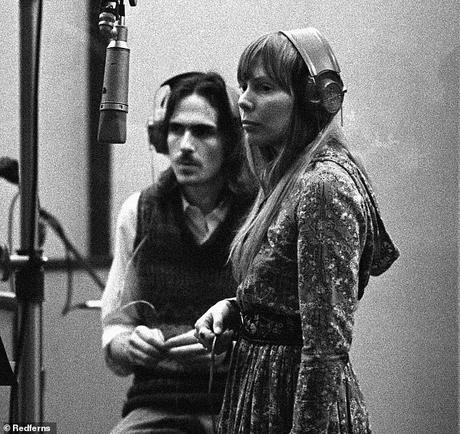 Blonde & Idiote Bassesse Inoubliable**********************Blue de Joni Mitchell Blonde & Idiote Bassesse Inoubliable**********************Blue de Joni Mitchell
