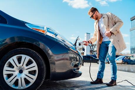 Est-ce que la recharge rapide abîme les batteries des voitures électriques ?