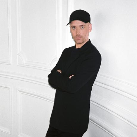 Thom Walker est nommé Directeur de la création Maquillage de Givenchy
