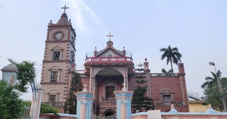 Notre Dame du Rosaire, ce grand centre marial au nord de Calcutta