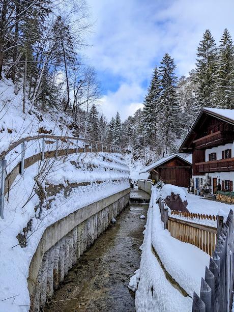Wintermärchenland Mittenwald — 30 Bilder / 30 photos — Conte de fées hivernal à Mittenwald
