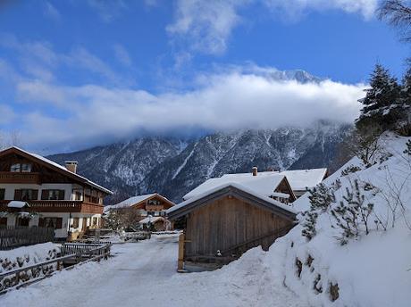 Wintermärchenland Mittenwald — 30 Bilder / 30 photos — Conte de fées hivernal à Mittenwald
