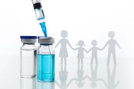 En Israël, la vaccination des parents a permis de réduire à la fois le taux d'infection par le SRAS-CoV-2 et la transmission au sein du foyer (Visuel Adobe Stock 269873543)