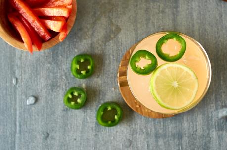 Cocktail de tequila Haute Sauce au pamplemousse et au jalapeño
