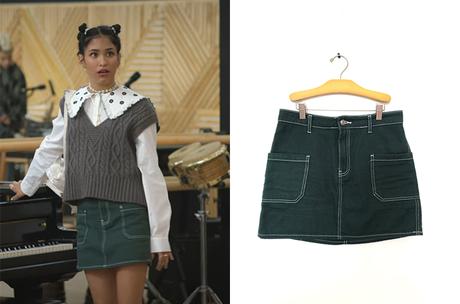 REBELDE : MJ’s green skirt in S1E01
