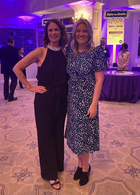 Retrouver Donna Mavromates