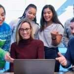 Growth hacking LinkedIn