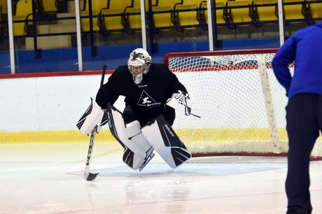 Benjamin Launière; avec les Cyclones de Northern dans la USPHL pour atteindre son but