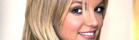 Britney Spears : strip-teaseuse lesbienne dans 