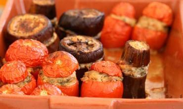 Stuffed_tomatoes_tomates_farcies