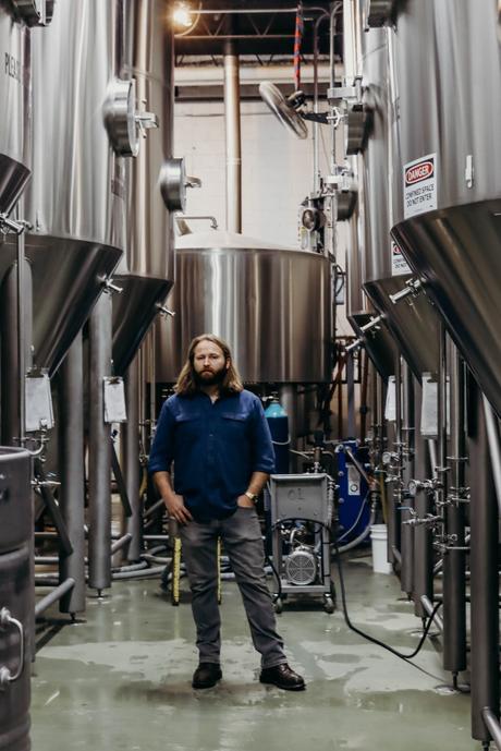 La brasserie Monday Night a subi un lifting chromatique sophistiqué dans la salle de Brassage.