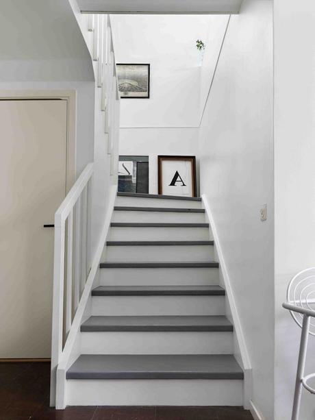 deco intérieure gris blanc sobre tableau