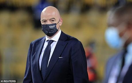 La nouvelle technologie de la FIFA a exclu son premier objectif alors qu’elle se prépare à être lancée à la Coupe du monde au Qatar Le logiciel a été salué par les chefs de la FIFA alors qu'ils cherchent à le mettre en place pour la Coupe du monde