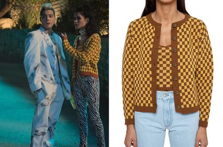 REBELDE : MJ’s camel chess cardigan in S1E06 REBELDE : MJ’s camel chess cardigan in S1E06