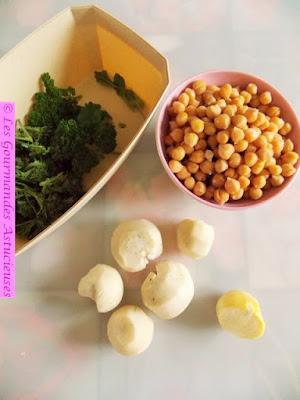 Salade d'hiver pois chiches-radis-fleurs de chou (Vegan) Salade d'hiver pois chiches-radis-fleurs de chou (Vegan)