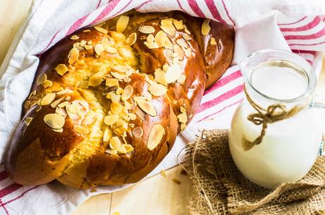 Brioche à la poudre d’amandes au Thermomix Brioche à la poudre d’amandes au Thermomix