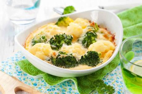 Gratin Léger de brocoli et de chou-fleur au fromage Gratin Léger de brocoli et de chou-fleur au fromage