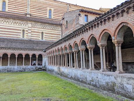 Verona — San Zeno — Fotoreportage / reportage photos — 38 Bilder / 38  photos