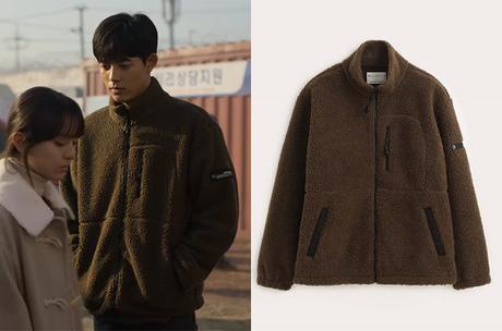 All of Us Are Dead : Soo-hyeok’s brown fleece jacket in S1E12
