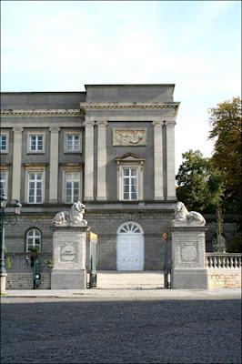 Les finalistes des prix littéraires 2021 de l'Académie belge Les finalistes des prix littéraires 2021 de l'Académie belge