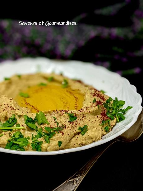 Houmous (ou hommos) à l'avocat. (recette très facile).