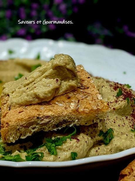 Houmous (ou hommos) à l'avocat. (recette très facile).